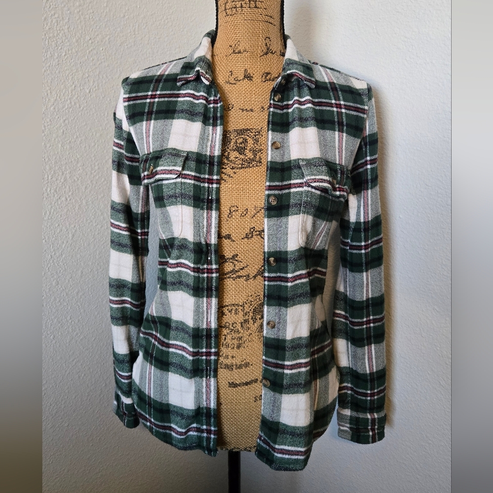 American Eagle Outfitters Green and White Plaid Button-Down Shirt